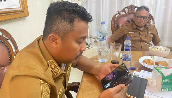Wagub Sumbar Koordinasikan Dukungan Penanganan Longsor Arosuka dengan Pemkab Solok 1 Wagub Sumbar, Vasko Ruseimy koordinasikan dukungan penanganan longsor Arosuka dengan Pemkab Solok