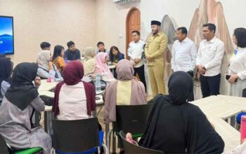 Wako Fadly Amran Kunjungi 17 Mahasiswa Penerima Beasiswa Padang Juara di UNP 3 Wako Fadly Amran Kunjungi 17 Mahasiswa Penerima Beasiswa Padang Juara di UNP