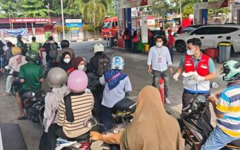 Pertamina Patra Niaga Regional Sumbagut Salurkan Bantuan Penanggulangan Kabut Asap bagi Warga Kota Padang dan Sekitar 6 Pertamina Patra Niaga Regional Sumbagut Salurkan Bantuan Penanggulangan Kabut Asap bagi Warga Kota Padang
