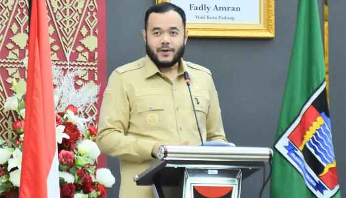 DPRD Kota Padang Siap Bahas 3 Ranperda Strategis Usulan Pemko 3 DPRD Kota Padang menggelar Rapat Paripurna dengan agenda penyampaian 3 Ranperda usulan Pemko
