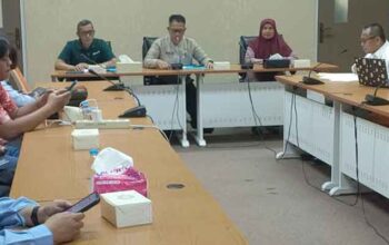 Ayo Hadiri Gebyar Pajak HUT Provinsi Sumbar ke-81, Banyak Hadiah Wah Menanti 3 Kepala Bapenda Sumbar, Al Amin, saat jumpa pers terkait Gebyar Pajak 2026 dengan awak media