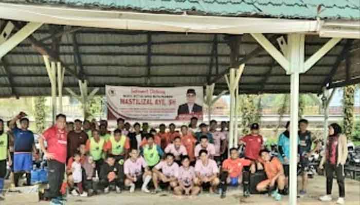 Anggota dan Pimpinan DPRD Kota Padang Laksanakan Reses Masa Sidang I 2026/2027 2 Wakil Ketua DPRD Mastilizal Aye gelar Reses di Lapangan Sepak Bola Yudha Sakti, 133 Kompi Batalyon Air Tawar
