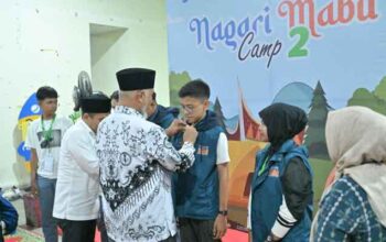 Nagari Mabit Chapter 2: Gubernur Sumbar Dorong Generasi Muda Dekat dengan Masjid dan Melek Keuangan 3 Gubernur Sumbar, Mahyeldi saat membuka Nagari Mabit Chapter 2 di Aula Masjid Raya Syekh Ahmad Khatib Al-Minangkabawi