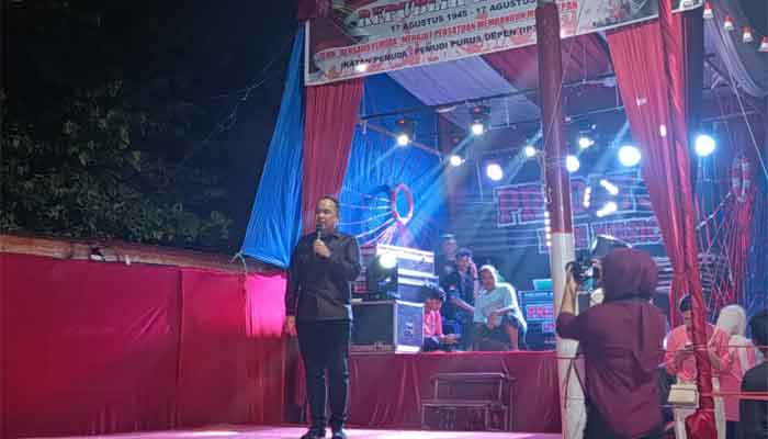 Wakil Ketua DPRD Sumbar Nanda Satria Dorong Pemuda Terus Berkreasi dan Aktif dalam Kegiatan Positif 1 Wakil Ketua DPRD Sumbar Nanda Satria hadiri malam puncak peringatan HUT ke-81 yang digelar Pemuda RW 07 Purus, Kelurahan Purus, Kecamatan Padang Barat, Kota Padang