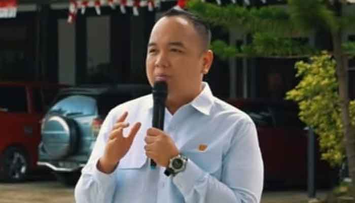 Kabut Asap Selimuti Kota Padang, Nanda Satria Imbau Warga Kurangi Aktivitas di Luar Ruangan 1 Wakil Ketua DPRD Sumatera Barat, Nanda Satria bicara soal kabut asap