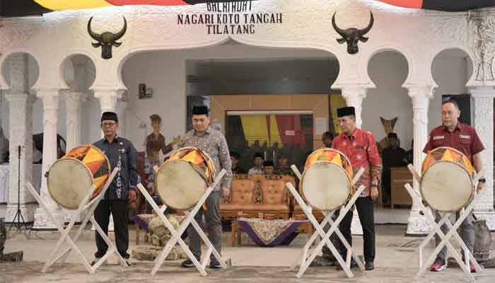 Nagari Creative Hub: Tumbuhkan Ruang Kreativitas, Lestarikan Budaya dan Ekonomi Masyarakat Sumbar 1 Kegiatan pelestarian seni budaya di Nagari Koto Tangah, Kecamatan Tilatang Kamang, Kabupaten Agam