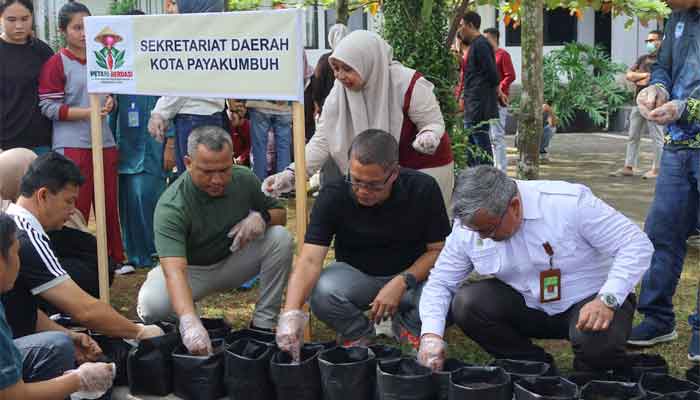 Pemko Payakumbuh dan Kementan Jadikan ASN Pionir Penanaman Bawang Merah dan Cabai