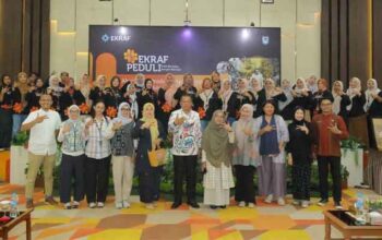 Pemko Payakumbuh dan Kemenekraf Siapkan Kriya Lokal Tembus Pasar Global 2 Penutupan kegiatan Kriyasi Sulam dan Anyam Sesi 2 di Ballroom Hotel Mangkuto Syariah Payakumbuh