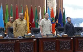 Defisit Rp 176 Miliar, DPRD Sumbar Minta Gubernur Jelaskan Ranperda Perubahan APBD 2026 3 Rapat paripurna DPRD Sumbar terkait Penyampaian Pandangan Umum Fraksi terhadap Ranperda Perubahan APBD 2026