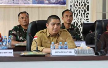 Bupati Roby saat mengikuti kegiatan di Aula Sarja Arya Racana Mapolres Bintan
