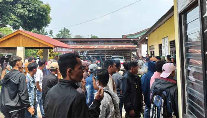 Ratusan Warga Jorong Kubang Balambak dan Koto Tinggi Datangi Mapolsek Guguak, Ada Apa?