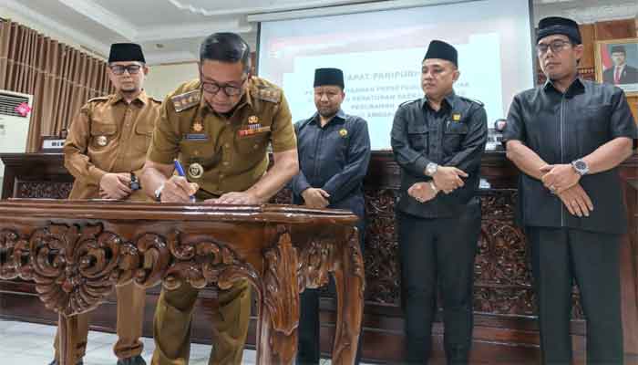 ‎Pemko dan DPRD Bukittinggi tandatangani nota persetujuan Ranperda Perubahan APBD TA 2026