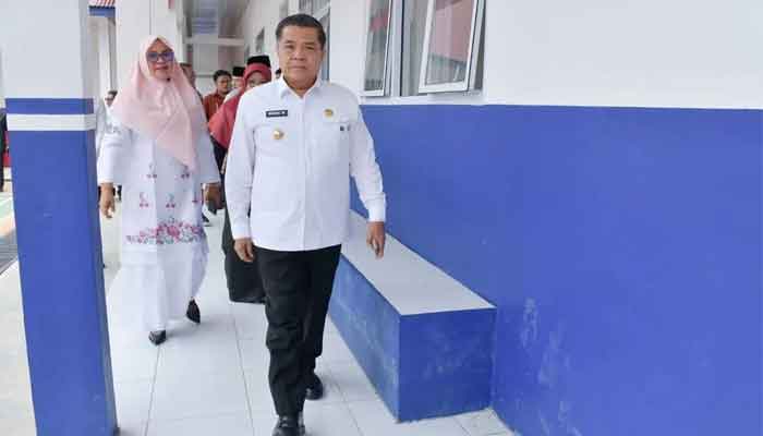 Bupati Agam, Benni Warlis tinjau hasil revitalisasi SMPN 2 Tanjung Raya