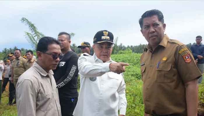 Pembangunan Dipercepat, Bupati Agam Tinjau Land Clearing 440 Unit Huntap di Padang Mardani 3 Bupati Agam Tinjau Land Clearing 440 Unit Huntap di Padang Mardani, Nagari Manggopoh