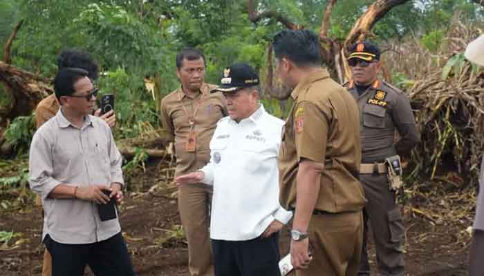Pembangunan Dipercepat, Bupati Agam Tinjau Land Clearing 440 Unit Huntap di Padang Mardani 2 Bupati Agam Tinjau Land Clearing 440 Unit Huntap di Padang Mardani, Nagari Manggopoh