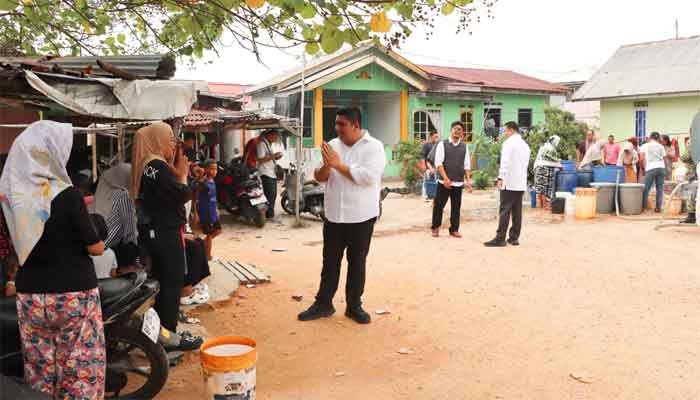 Kekeringan, Bupati Bintan Tinjau Pendistribusian Air Bersih