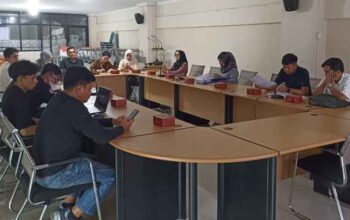 Pemko Bukittinggi Evaluasi Peningkatan Trotoar dan Drainase Jalan Soekarno Hatta, Pelaksana Komit Selesaikan Tepat Waktu 8 Pemko Bukittinggi Evaluasi Pekerjaan Trotoar dan Drainase Jalan Soekarno Hatta