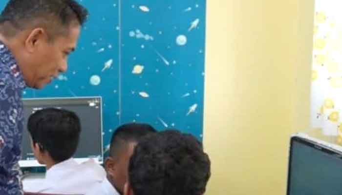 Tinjau SLB Negeri 1 Padang, Evi Yandri: Anak Berkebutuhan Khusus Berhak Fasilitas Layak 1 Wakil Ketua DPRD Sumbar, Evi Yandri Rajo Budiman saat meninjau SLB Negeri 1 Padang
