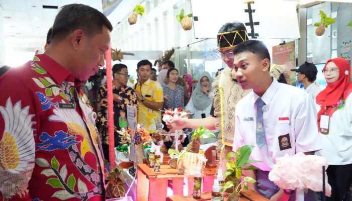 Wali Kota Jakarta Timur Apresiasi Kreativitas Siswa dalam Gebyar Sumpah Pemuda