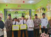 Kemenag Kota Sawahlunto Salurkan Bantuan Beasiswa kepada 106 Siswa dan Siswi