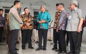 Muhidi Perkuat Sinergi DPRD Sumbar dan Pemda untuk Wujudkan Pemerintahan Bersih 7 Ketua DPRD Sumbar, Muhidi hadiri Rakor Penguatan Tata Kelola Pemerintahan Daerah dan Pencegahan Korupsi yang digelar di Auditorium Istana Gubernur