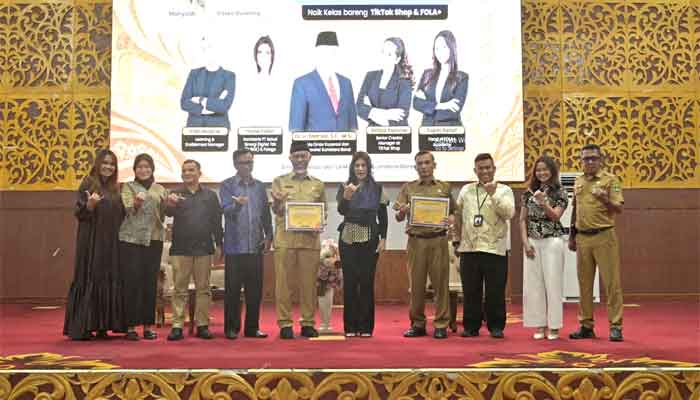 Gubernur Sumbar: Prioritaskan Keamanan Pangan dalam Pelaksanaan MBG 1 Pertemuan Koordinasi Keamanan Pangan bersama Satgas Percepatan Pelaksanaan MBG Provinsi Sumbar di Aula Kantor Gubernur