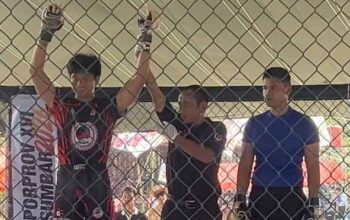 3 Petarung MMA Payakumbuh Sapu Bersih Medali Emas Porprov Sumbar Lewat TKO 8 Petarung MMA Payakumbuh Sapu Bersih Medali Emas Porprov Sumbar