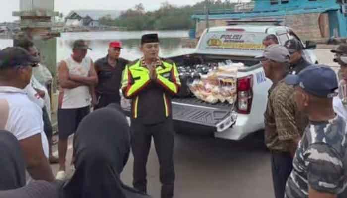 Razia Perut Lapar, Cara Unik Polisi Sampaikan Pesan Lalu Lintas Jelang Operasi Patuh Seligi 2026 1 Anggota Polresta Tanjungpinang, IPDA Zulhamsyah Putra saat Razia Perut Lapar