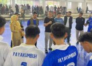 Taklukkan Padang 3-1 di Laga Pembuka Porprov Sumbar, Tim Futsal Payakumbuh Optimis Sabet Medali Emas 10 Wawako Elzadaswarman beri wejangan kepada pemain Tim Futsal Payakumbuh