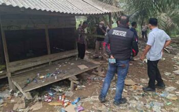 Tim Gabungan Polres Dharmasraya Gerebek Pesta Narkoba di Ampang Kuranji 3 Tim Gabungan Polres Dharmasraya Gerebek Pesta Narkoba di Ampang Kuranji