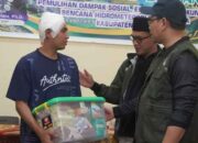 UNP Charity Salurkan Bantuan bagi Korban Bencana Banjir Bandang di Solok