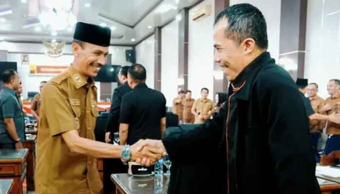 Wakil Bupati Yulian Efi dalam Rapat Paripurna DPRD Kabupaten Solok Selatan