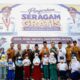 Penyerahan bantuan seragam sekolah gratis untuk Siswa Kecamatan Pauh Duo