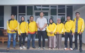 Bupati Benny Dwifa Yuswir bersama atlet SOIna Kabupaten Sijunjung