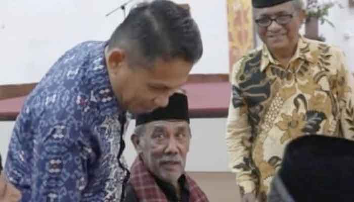 Bukan Hanya Urusan Suami Istri, Evi Yandri Dorong Ninik Mamak dan Bundo Kanduang Perkuat Ketahanan Keluarga 1 Wakil Ketua DPRD Provinsi Sumatera Barat, Evi Yandri Rajo Budiman saat Bimtek Peningkatan Kapasitas dan Peran Ninik Mamak dan Bundo Kanduang dalam Pendampingan Keluarga dan Calon Pengantin, di salah satu hotel Kota Padang