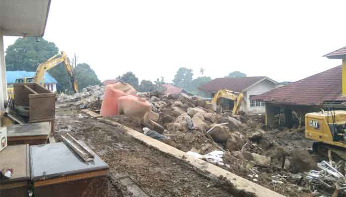 Banjir Bandang dan Longsor Terjang Kawasan Arosuka, Ujian Penanganan Bencana bagi Pemkab Solok 1 Galodo di Kawasan Arosuka