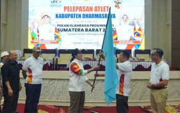 Bupati Annisa Suci Ramadhani melepas Kontingen Kabupaten Dharmasraya mengikuti Porprov Sumbar XVI tahun 2026