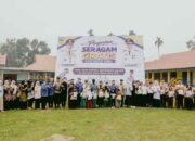 Pemkab Solok Selatan Serahkan 2.786 Stel Seragam Sekolah Gratis di Sangir Jujuan
