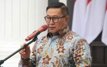 Tingkatkan Kelembagaan, Wako Lepas Tokoh Masyarakat dan Tokoh Adat Bukittinggi ke Banda Aceh dan Jambi 4 Wali Kota Bukittinggi, Ramlan Nurmatias lepas tokoh adat