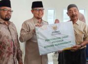 ‎Pemko bersama Baznas Bukittinggi Salurkan Zakat untuk 52 Mustahik
