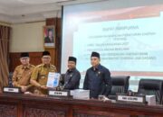 ‎Wali Kota Bukittinggi Sampaikan Hantaran 3 Ranperda ke DPRD, Ada Defisit Rp 337,85 M